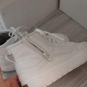 Dr. Scholl's White Platform High-Top Ankle Boots with Side Zip